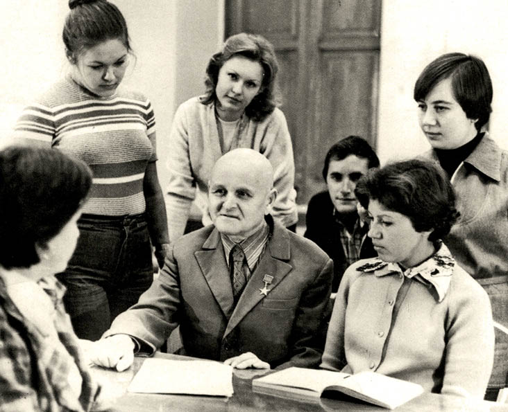 4. Атрощенко В. І. разом із студентами